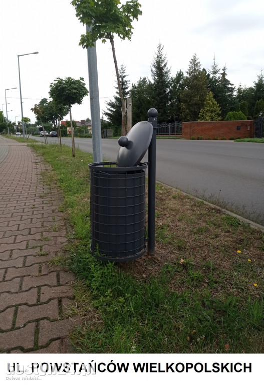 Zniszczenia po weekendzie na boreckich ulicach