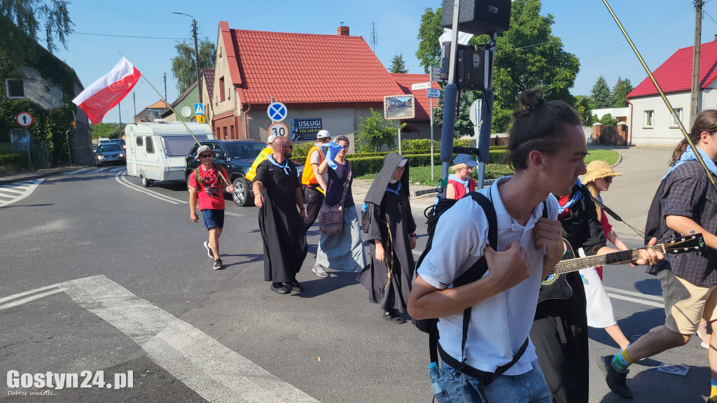 Pielgrzymi przeszli przez powiat gostyński
