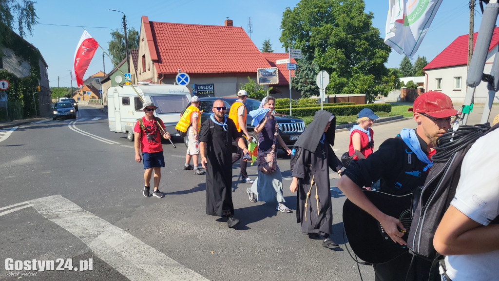 Pielgrzymi przeszli przez powiat gostyński