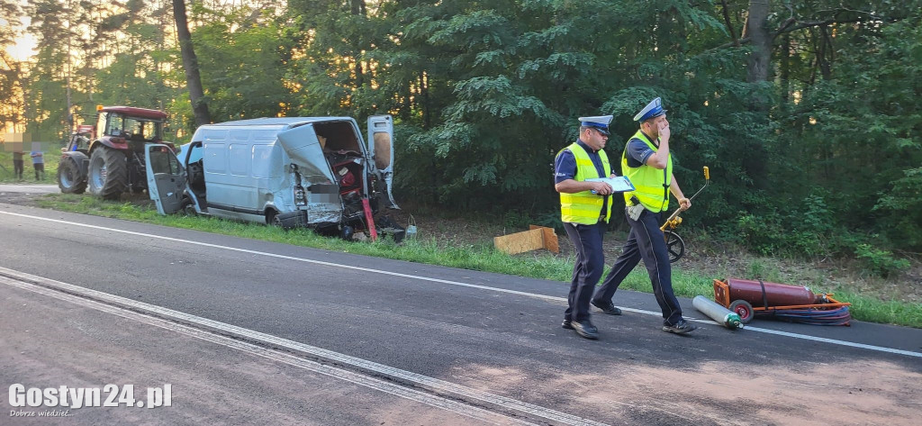 Wypadek na zjeździe w kierunku Pasierb