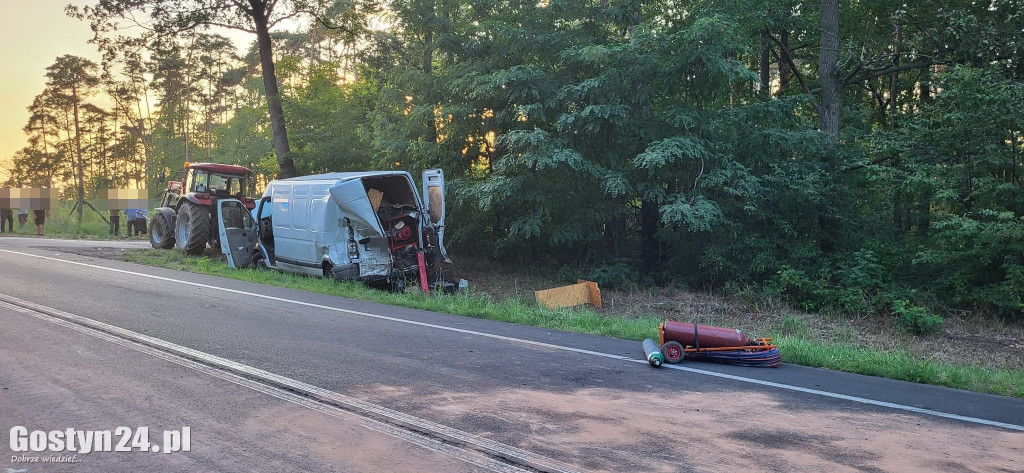 Wypadek na zjeździe w kierunku Pasierb