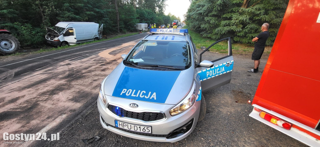 Wypadek na zjeździe w kierunku Pasierb