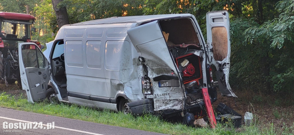 Wypadek na zjeździe w kierunku Pasierb