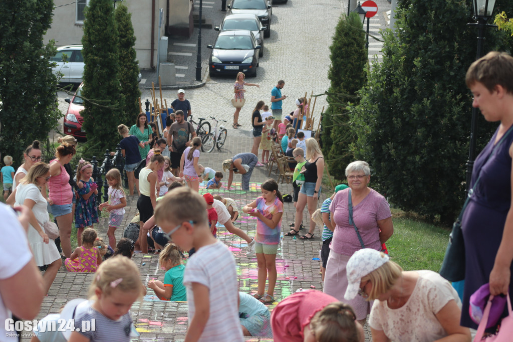 Akcja malowania schodów na Górze Zamkowej w Gostyniu