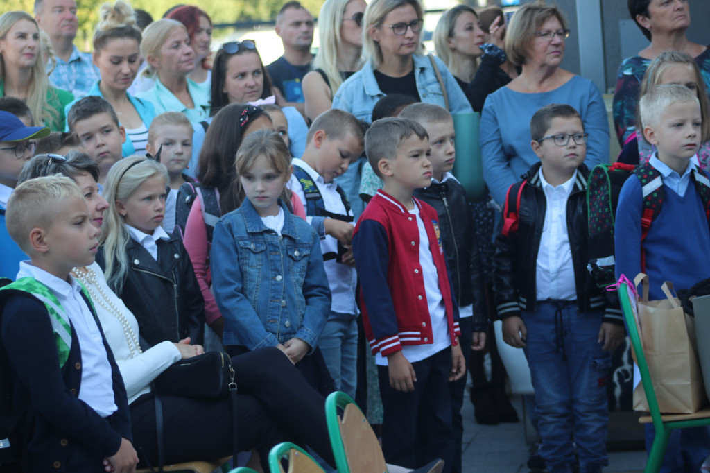Rozpoczęcie roku szkolnego w gostyńskiej Jedynce