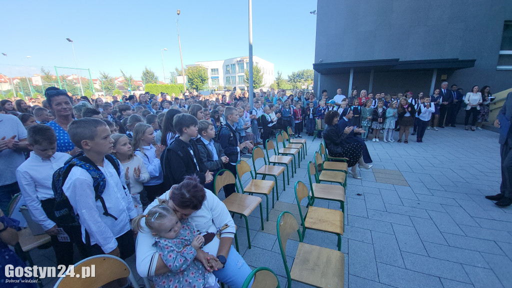 Rozpoczęcie roku szkolnego w gostyńskiej Jedynce