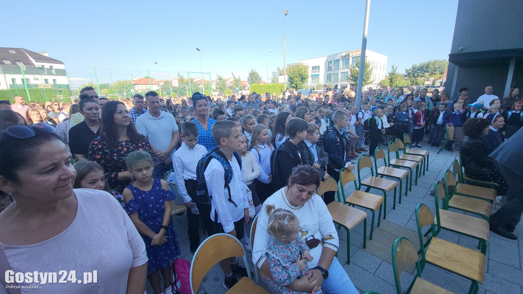 Rozpoczęcie roku szkolnego w gostyńskiej Jedynce