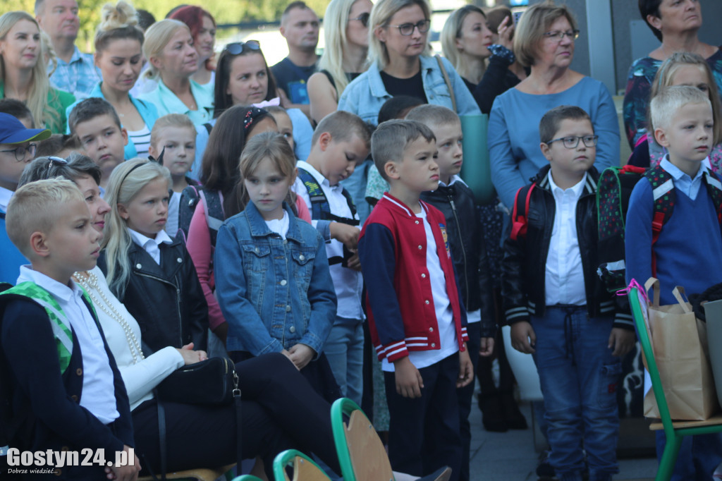 Rozpoczęcie roku szkolnego w gostyńskiej Jedynce