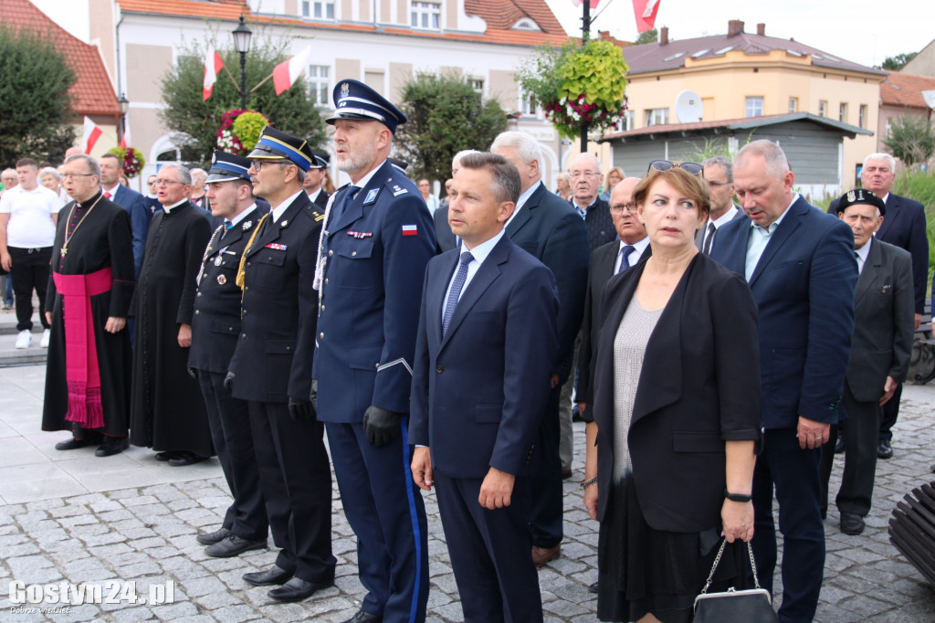 Obchody wybuchu II wojny światowej na rynku w Gostyniu