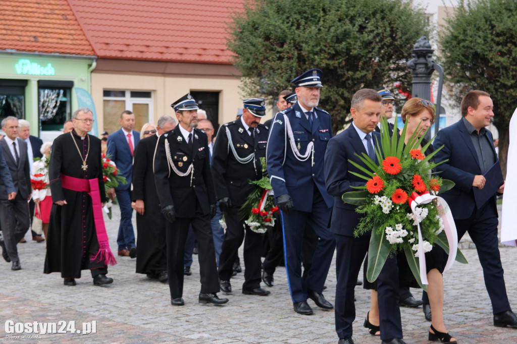 Obchody wybuchu II wojny światowej na rynku w Gostyniu