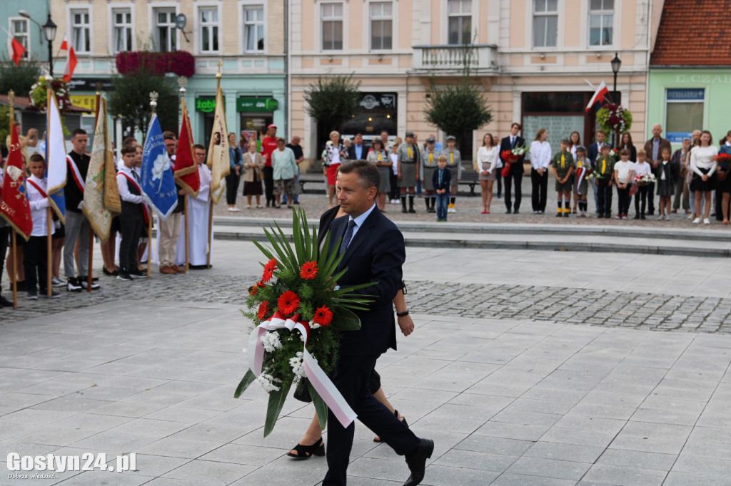 Obchody wybuchu II wojny światowej na rynku w Gostyniu