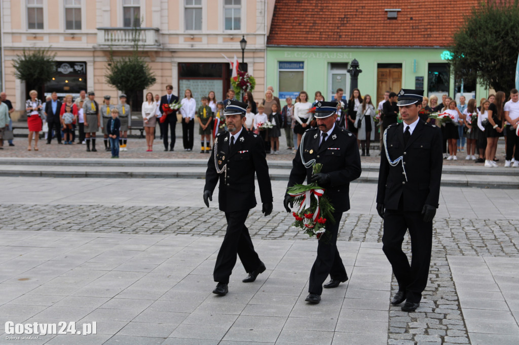 Obchody wybuchu II wojny światowej na rynku w Gostyniu