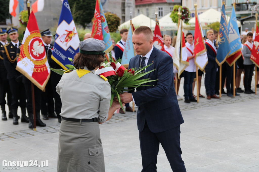 Obchody wybuchu II wojny światowej na rynku w Gostyniu