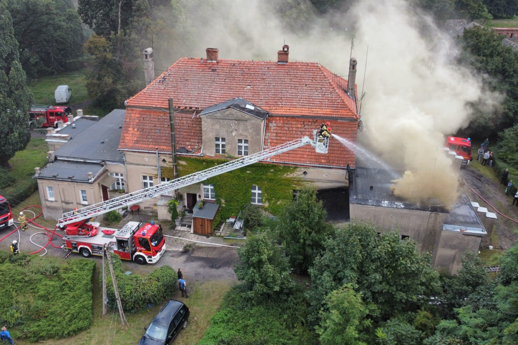 Pożar pałacu w Wydawach, gmina Poniec