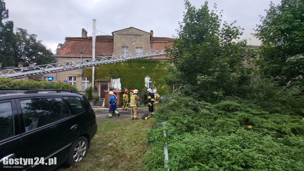 Pożar pałacu w Wydawach, gmina Poniec