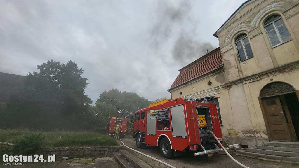 Pożar pałacu w Wydawach, gmina Poniec