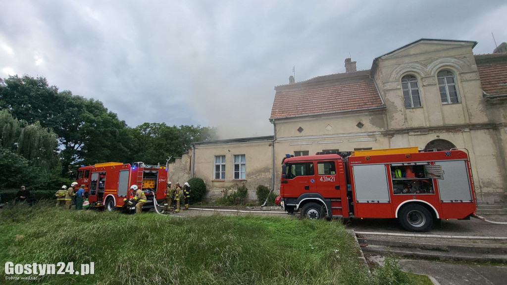 Pożar pałacu w Wydawach, gmina Poniec