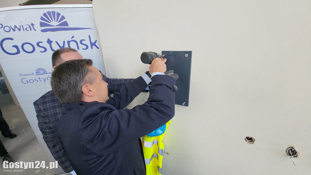 Umieszczenie aktu erekcyjnego w murach ZSZ Gostyń