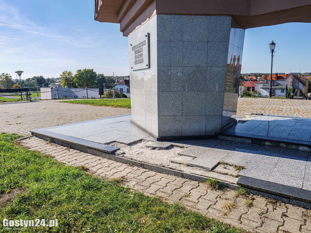 Pomnik na Górze Zamkowej do remontu