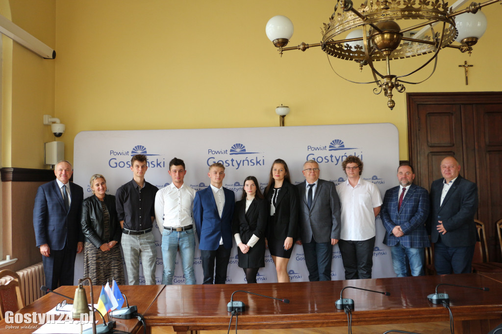 Nagrody dla uczniów za wyniki z egzaminu zawodowego