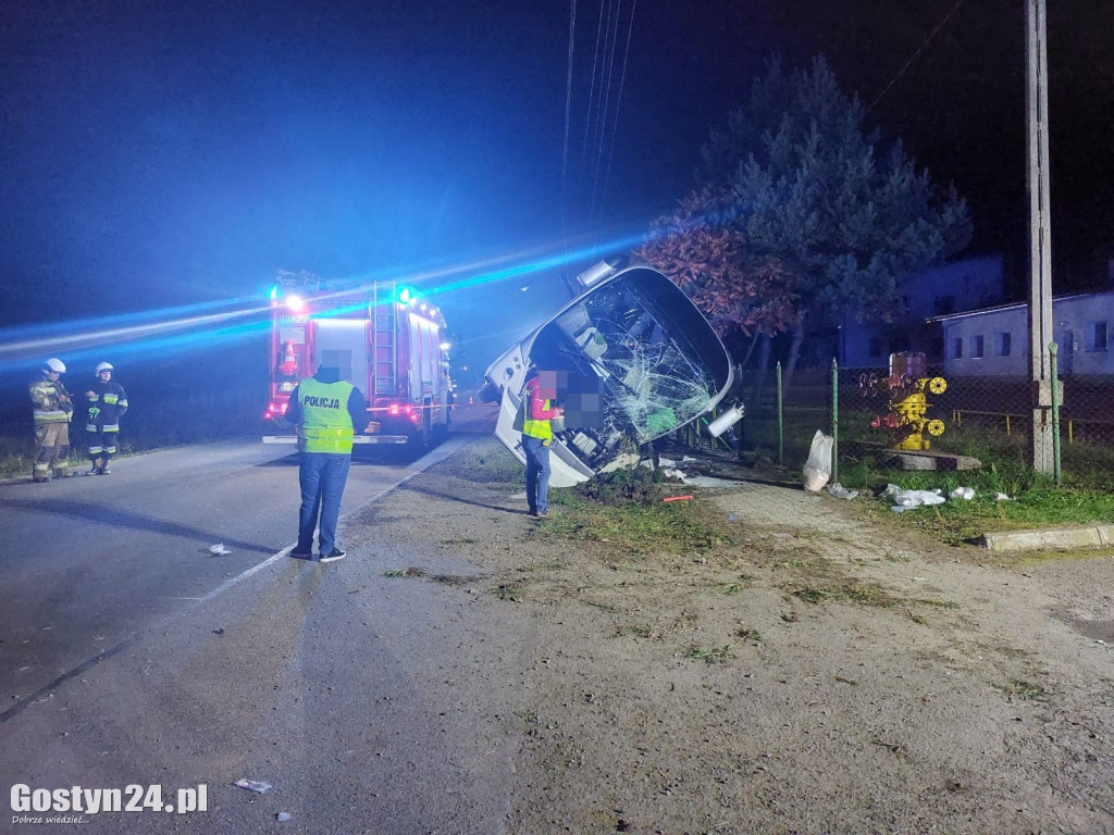 Wypadek autokaru z turystami z Pogorzeli