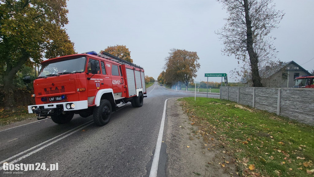 Potrącenie motorowerzystki na DW 438