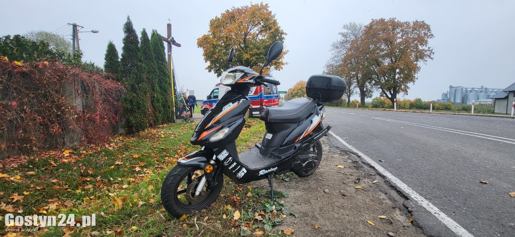 Potrącenie motorowerzystki na DW 438