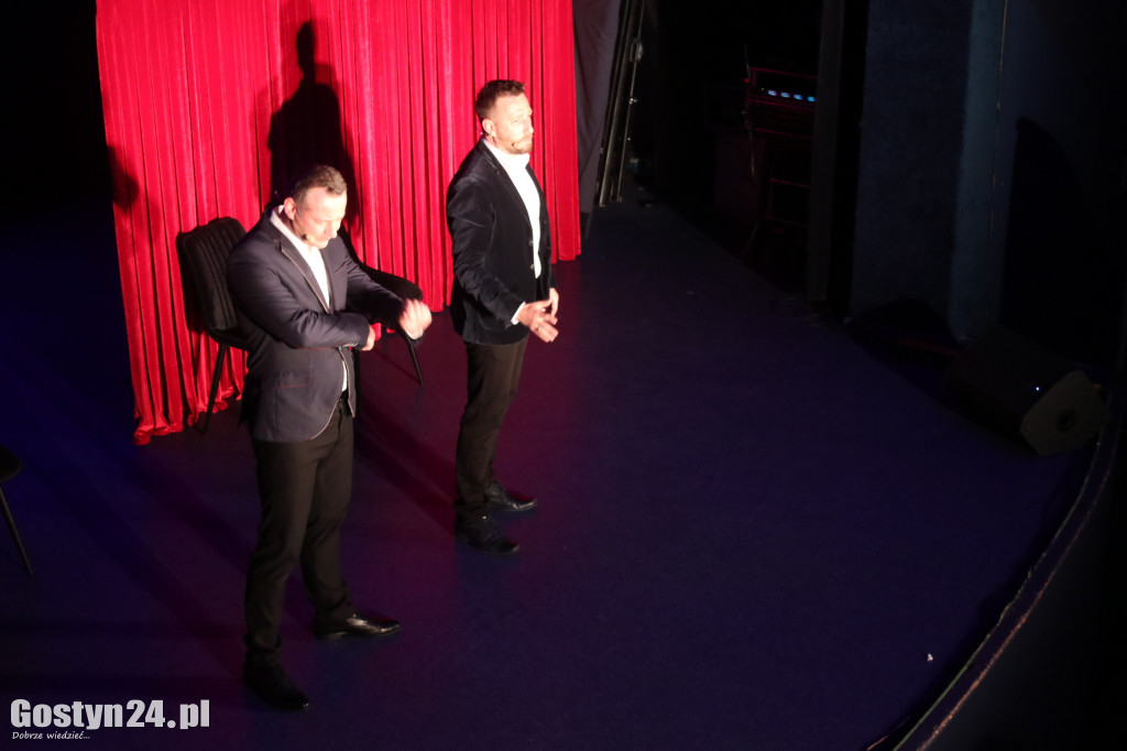 Kabaret Nowaki wystąpił w gostyńskim Hutniku