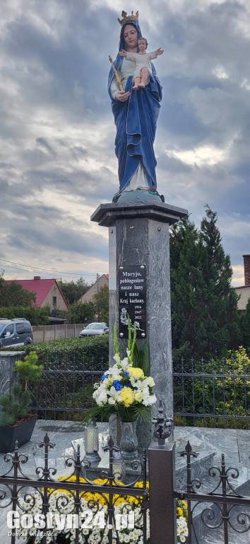 Poświęcenie figury Matki Bożej Wspomożenie Wiernych w Elżbietkowie