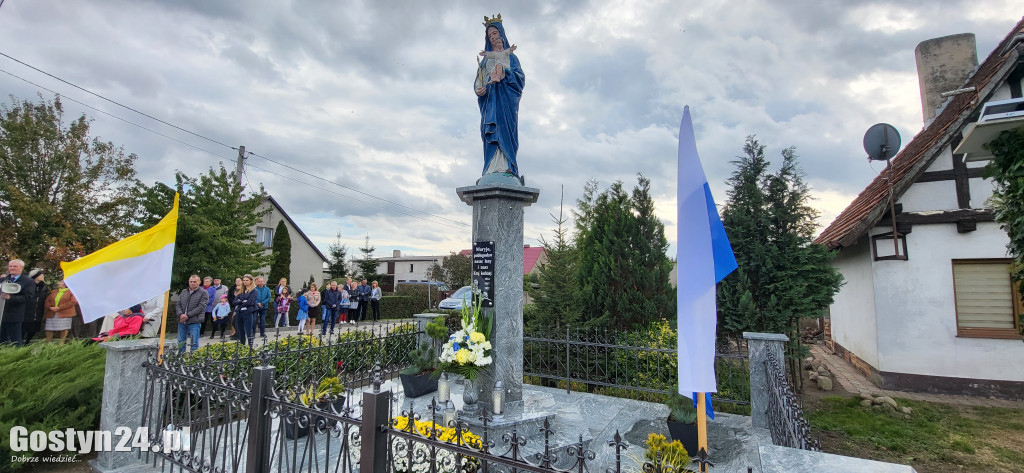 Poświęcenie figury Matki Bożej Wspomożenie Wiernych w Elżbietkowie