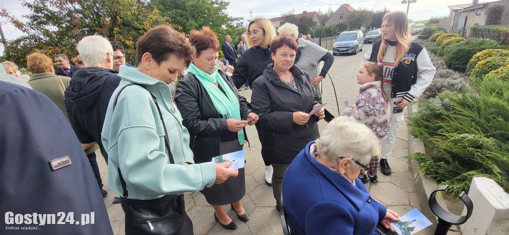 Poświęcenie figury Matki Bożej Wspomożenie Wiernych w Elżbietkowie