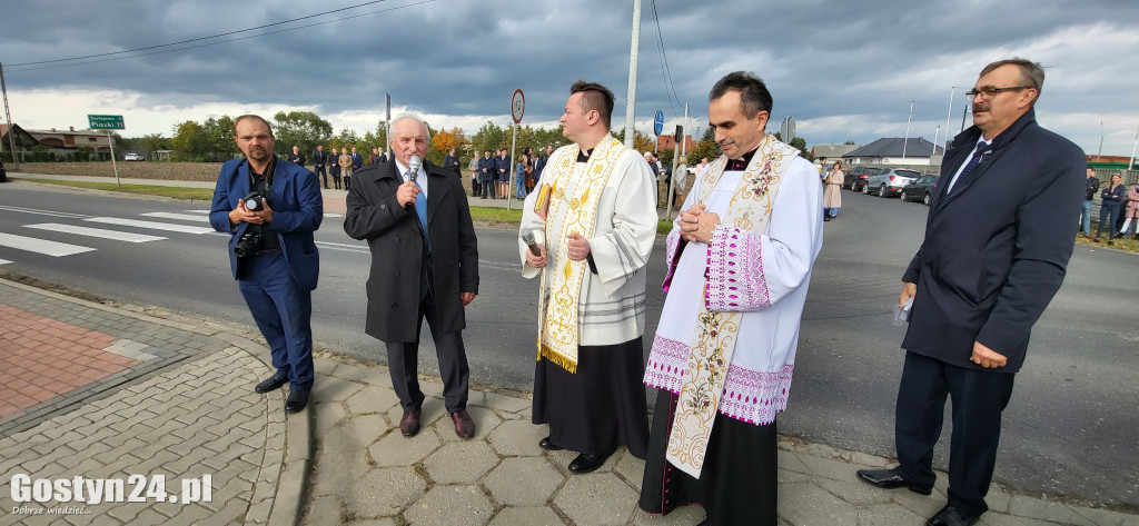 Poświęcenie figury Matki Bożej Wspomożenie Wiernych w Elżbietkowie
