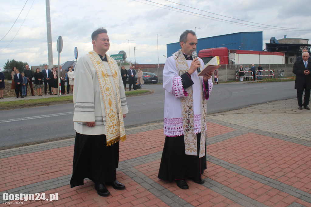 Poświęcenie figury Matki Bożej Wspomożenie Wiernych w Elżbietkowie