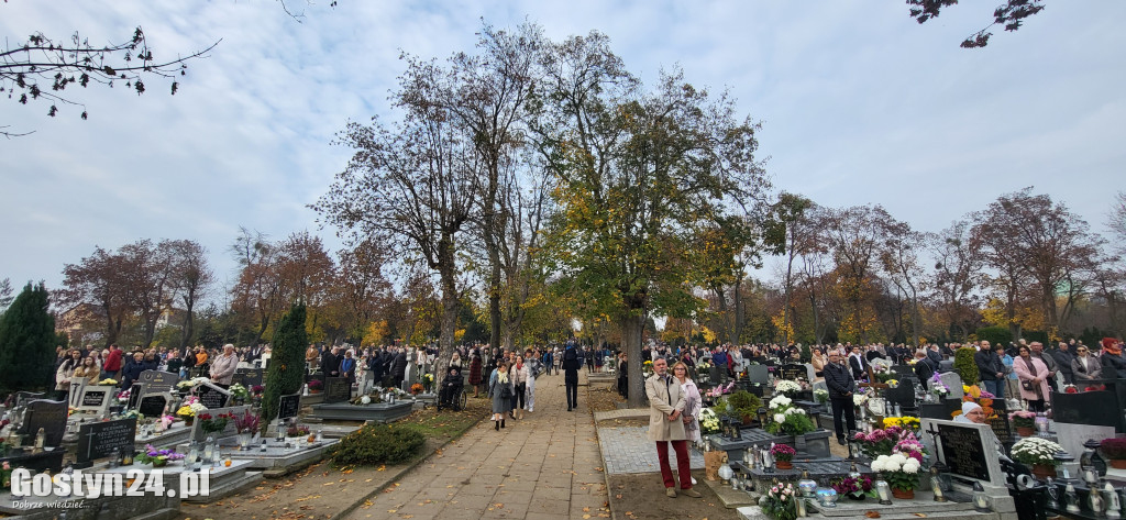 Msza święta na gostyńskim cmentarzu