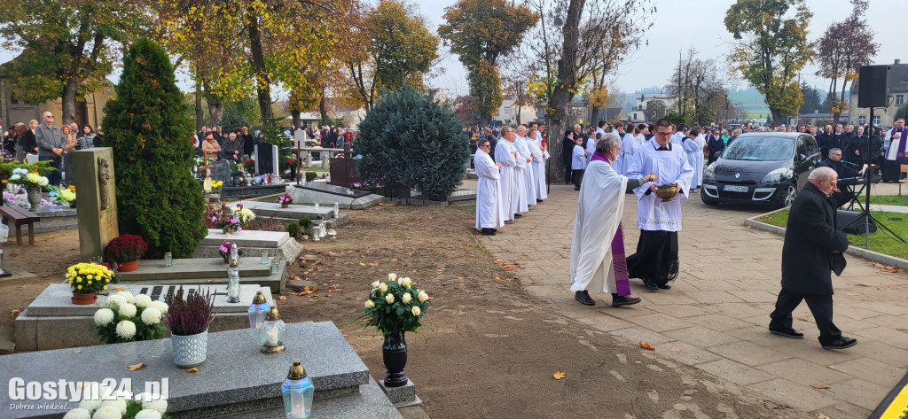 Msza święta na gostyńskim cmentarzu