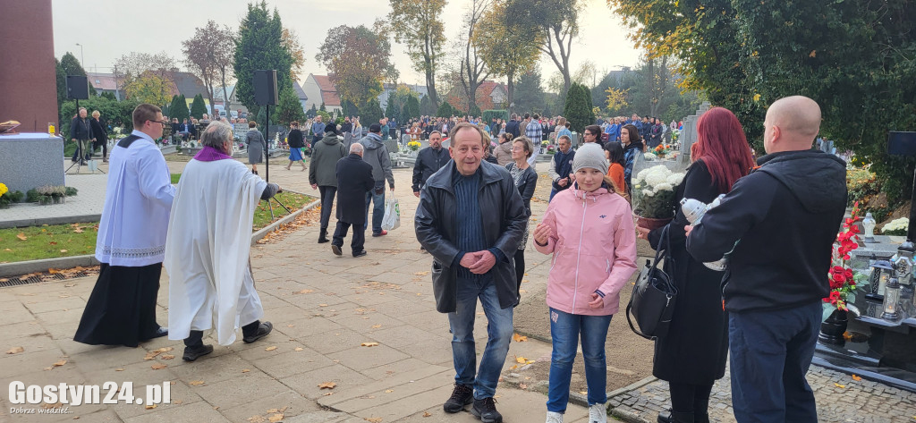 Msza święta na gostyńskim cmentarzu