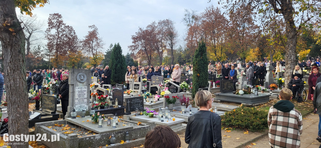 Msza święta na gostyńskim cmentarzu