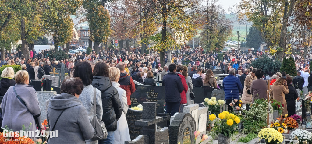 Msza święta na gostyńskim cmentarzu