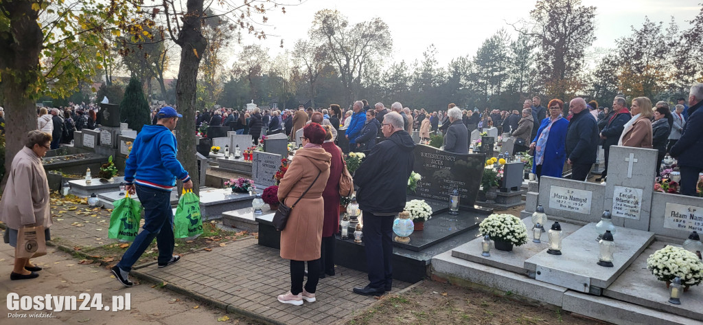 Msza święta na gostyńskim cmentarzu