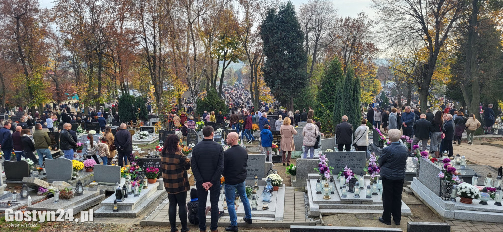 Msza święta na gostyńskim cmentarzu