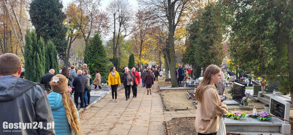Msza święta na gostyńskim cmentarzu