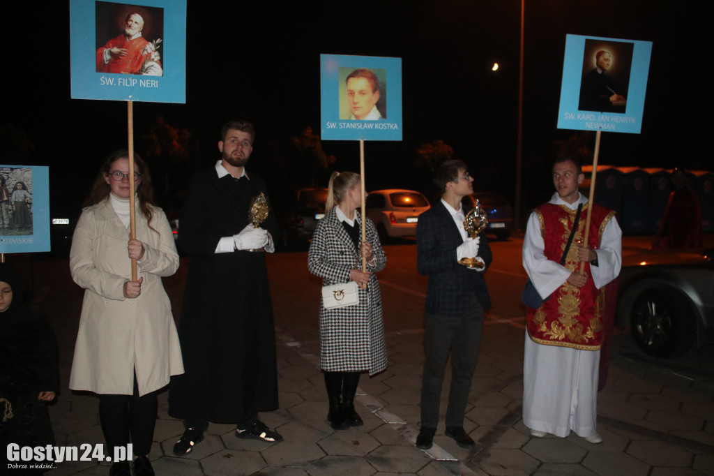 Pochód Holy Wins ulicami Gostynia