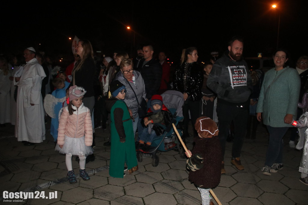 Pochód Holy Wins ulicami Gostynia