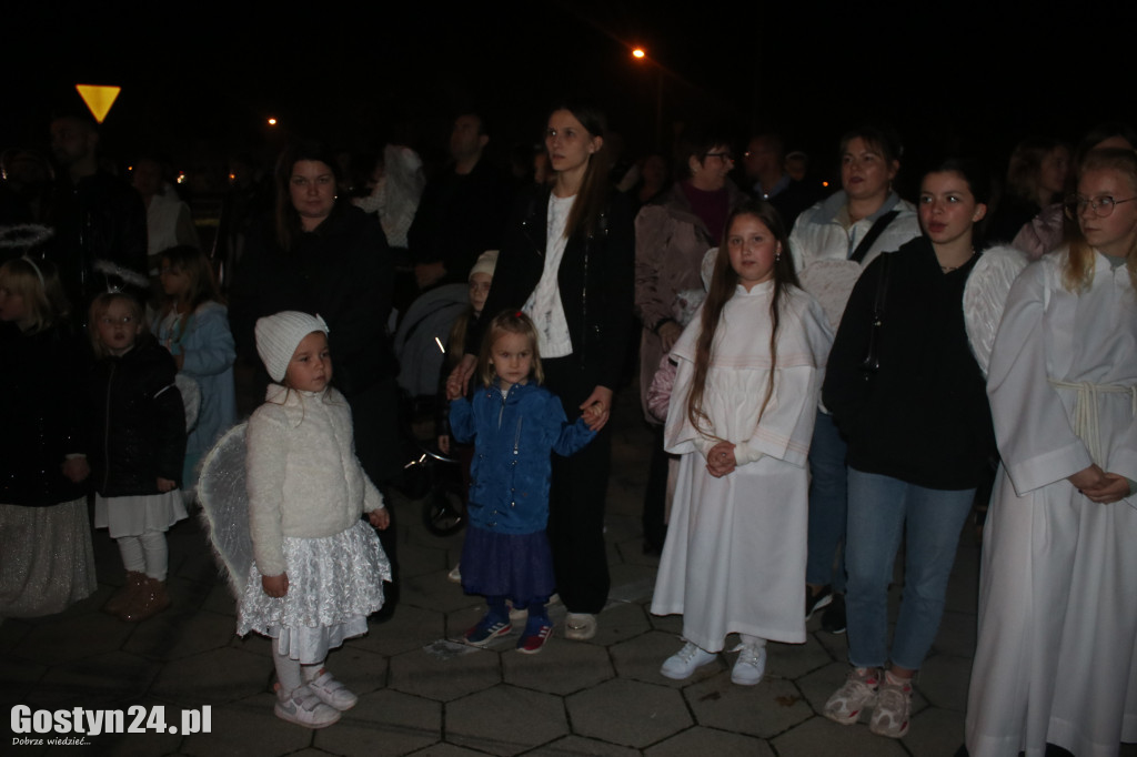 Pochód Holy Wins ulicami Gostynia