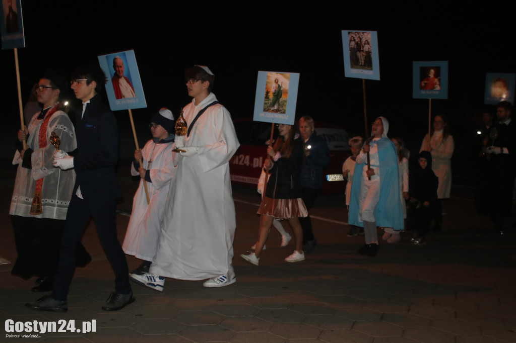 Pochód Holy Wins ulicami Gostynia