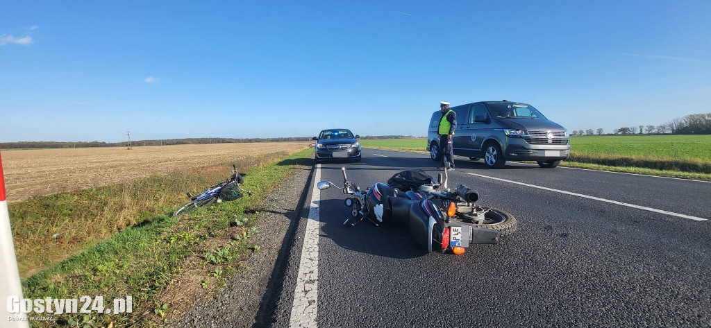Zderzenie rowerzysty i motorowerzysty na K12
