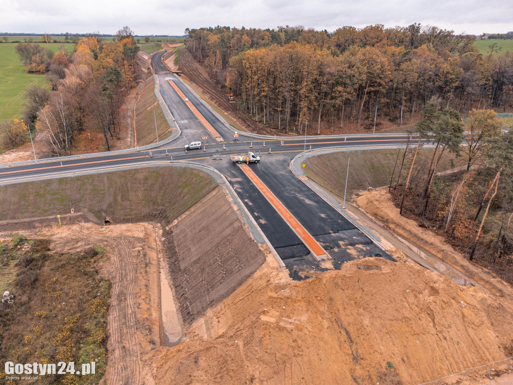 Najnowsze zdjęcia z budowy wiaduktu nad K12 Piaski-Gostyń