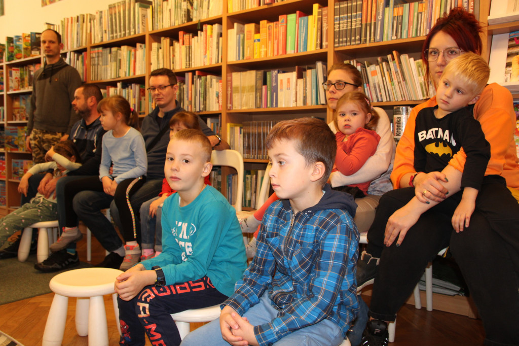 Dzień postaci z bajek w gostyńskiej bibliotece