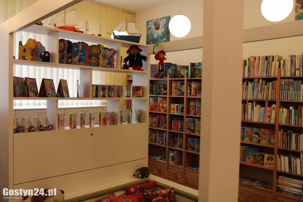 Dzień postaci z bajek w gostyńskiej bibliotece