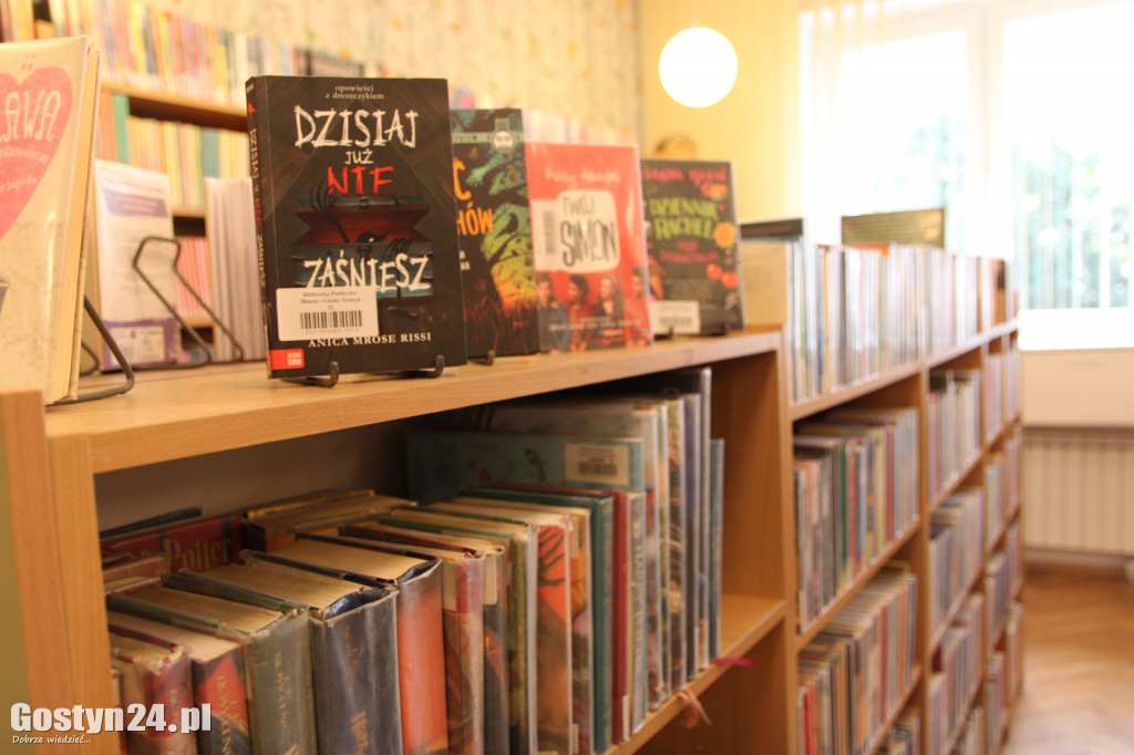 Dzień postaci z bajek w gostyńskiej bibliotece